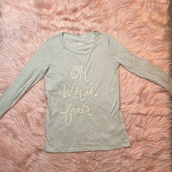 Aerie Best Tee "Oh What Fun" Long sleeve shirt Size Medium Grey - Picture 1 of 6